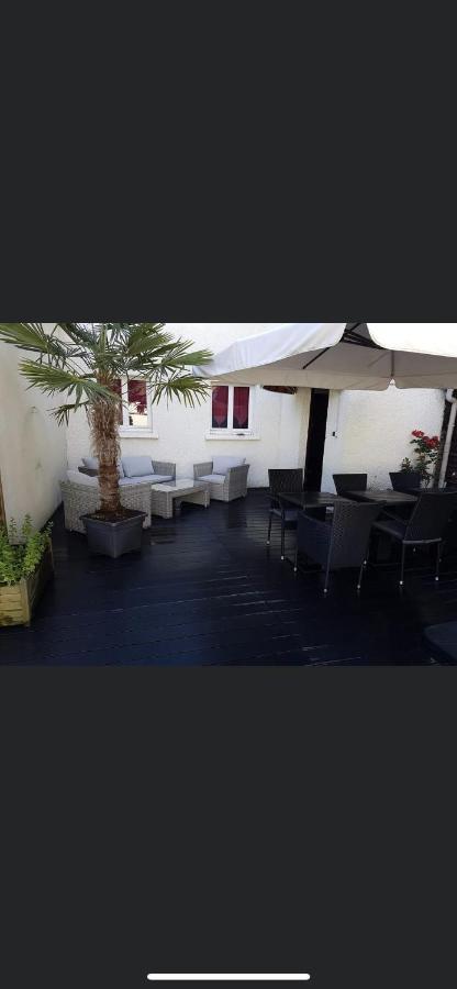 Hotel Restaurant Le Picardie Chauny ภายนอก รูปภาพ
