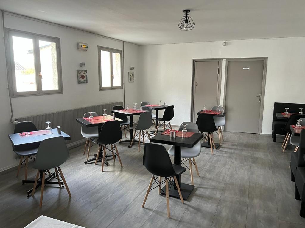 Hotel Restaurant Le Picardie Chauny ภายนอก รูปภาพ